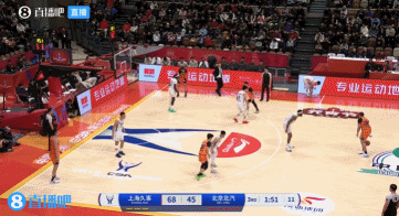 越投越自信！李添榮接連兩記三分強(qiáng)勢(shì)回應(yīng) 并重新拉開比分！