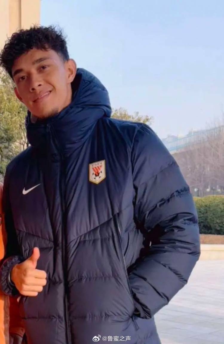  博主：泰山隊新援李小恒已抵達俱樂部，明天將隨隊登泰山祈福