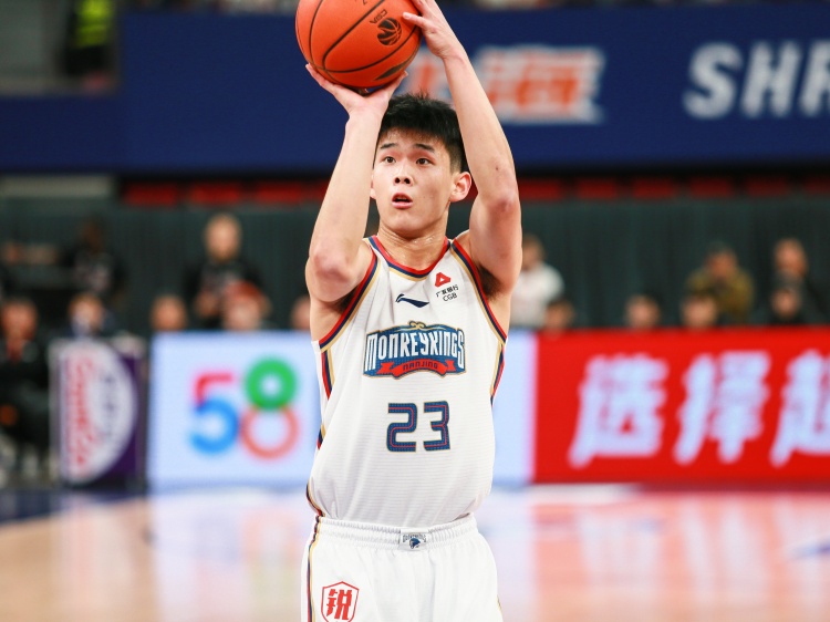  攻擊欲望很強！林葳半場出手14次拿下14分1板1助2斷