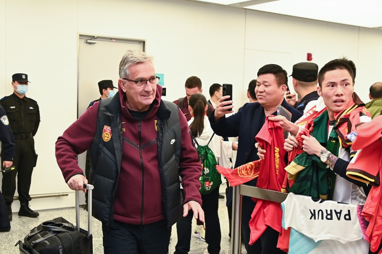  蘇媒：國足仍有爭第二希望，但真的不能再“守”下去了